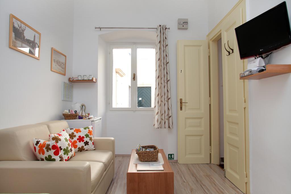 Room Mira Traù Esterno foto